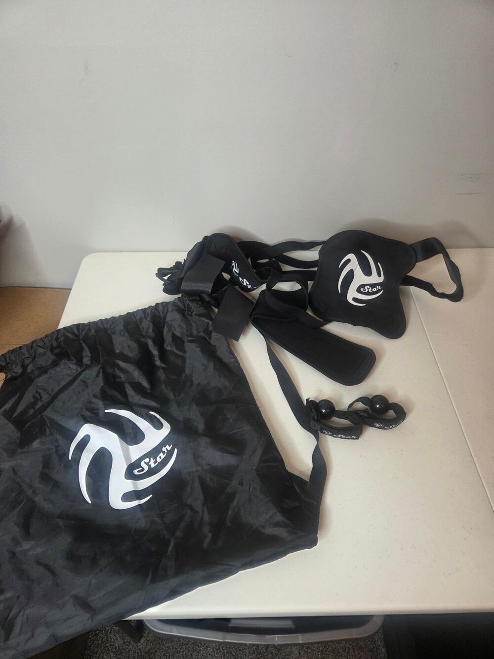 Star Volleyball Kit with Bag *missing included bracelet